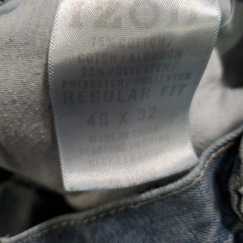 IZOD Mens Regular Fit Jeans Blue Medium Wash Denim 40x32 Straight Leg Pants
